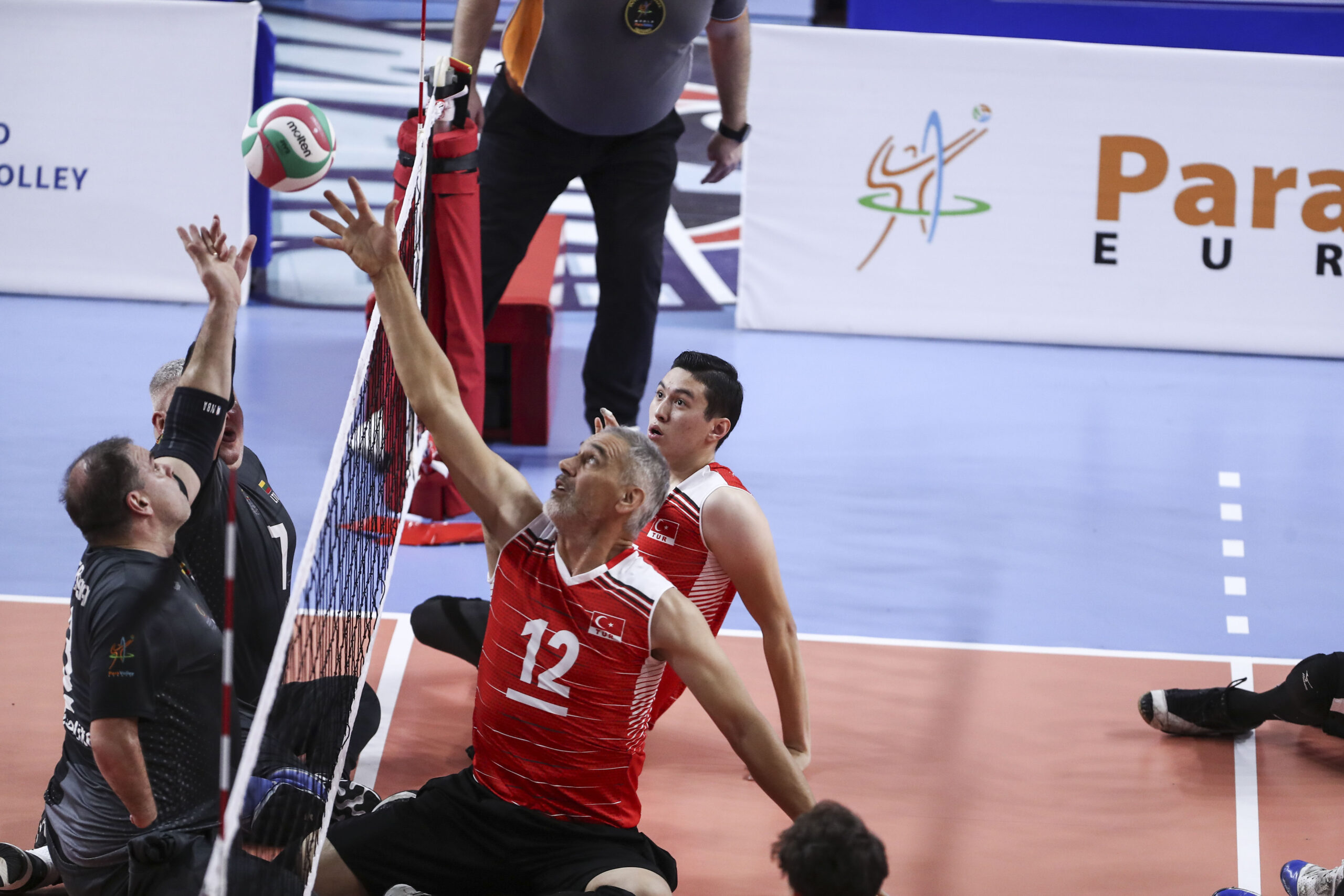 Oturarak Voleybol Erkek Milli Takımımız, Uzman Posta Paravolley Avrupa Şampiyonası’nda Üçte Üç Yaptı!