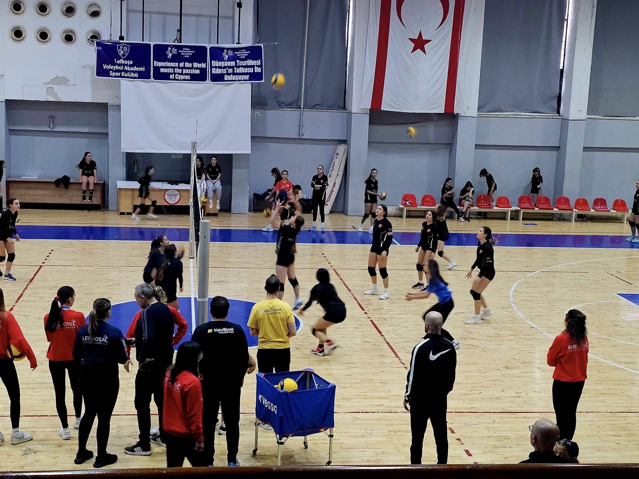 Guidetti, Royal Boya Lefkoşa Voleybol Akademi'nin 1. Kuruluş Yılı Etkinliklerine Katıldı