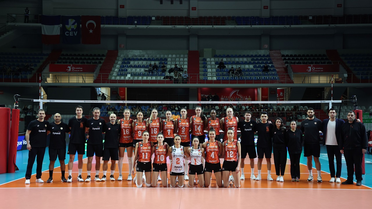 Eczacıbaşı Dynavit altıda altı ile tamamladı