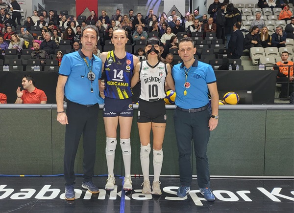 Fenerbahçe Medicana Beşiktaş'ı 3-0 yendi