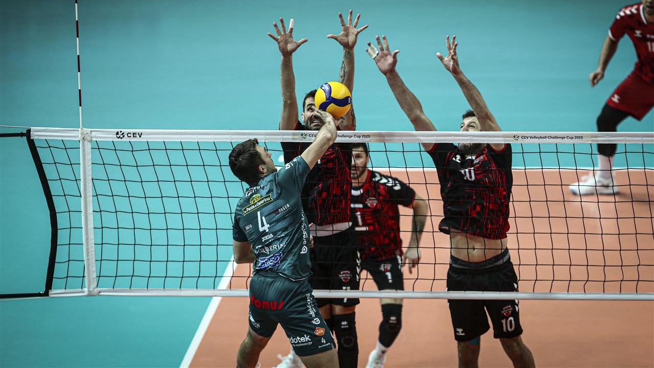 Erkekler CEV Challenge Cup'ta ilk finalist Civitanova