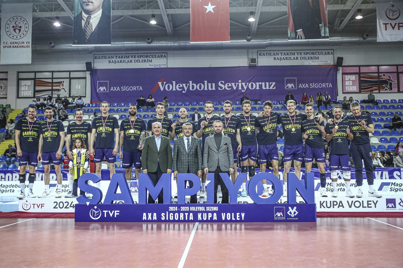 Fenerbahçe 5. Kupasını Rize Aldı
