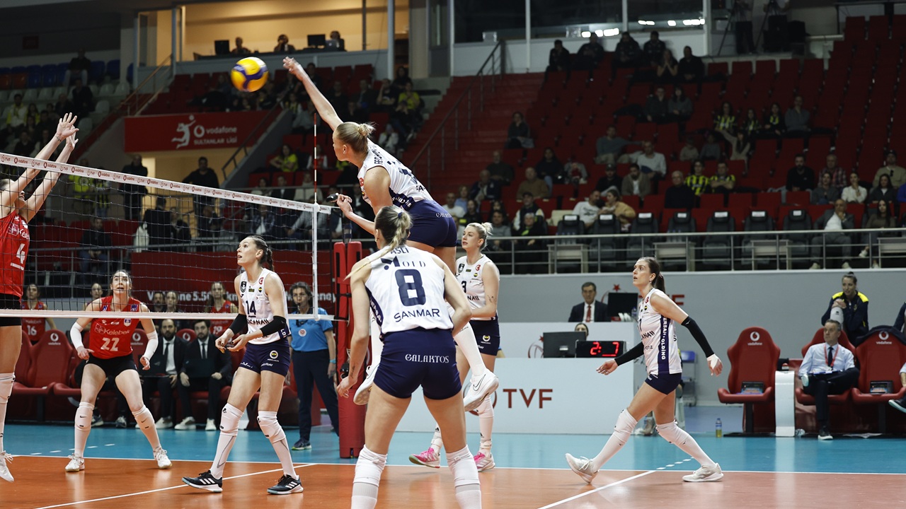 Fenerbahçe Bahçelievler'e set vermedi