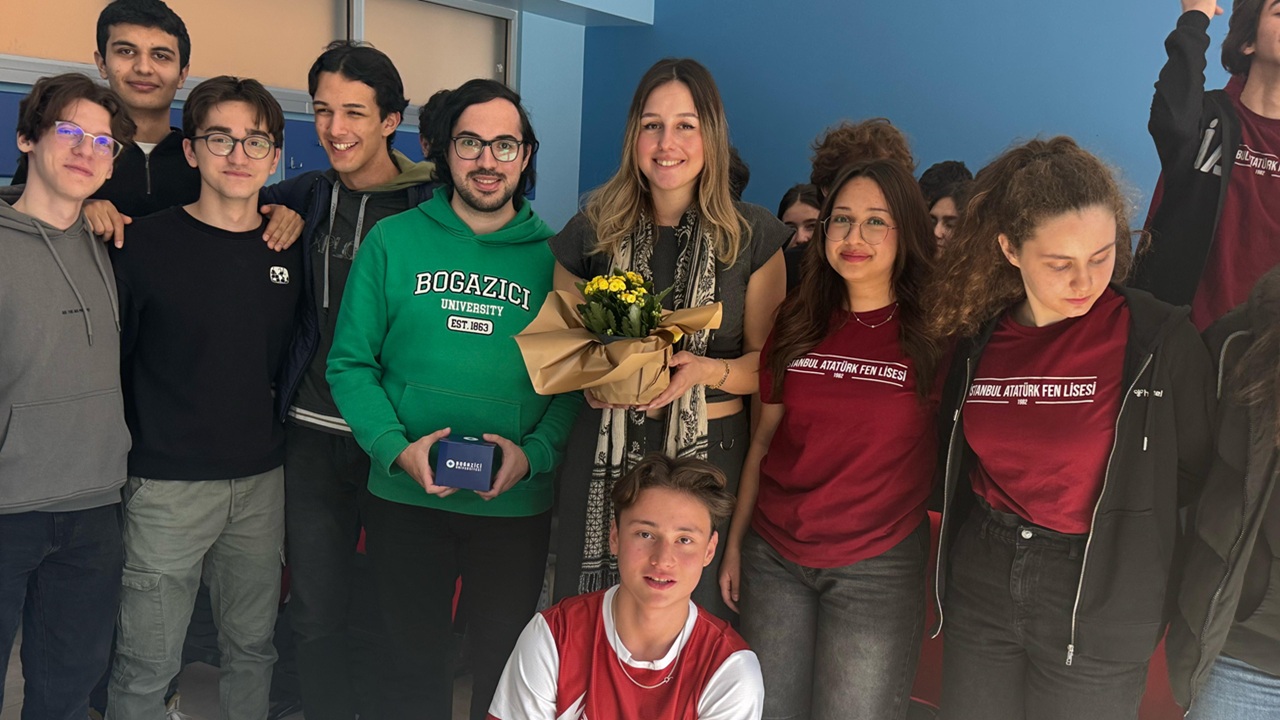 İstanbul Atatürk Fen Lisesi'nde voleybol rüzgarı