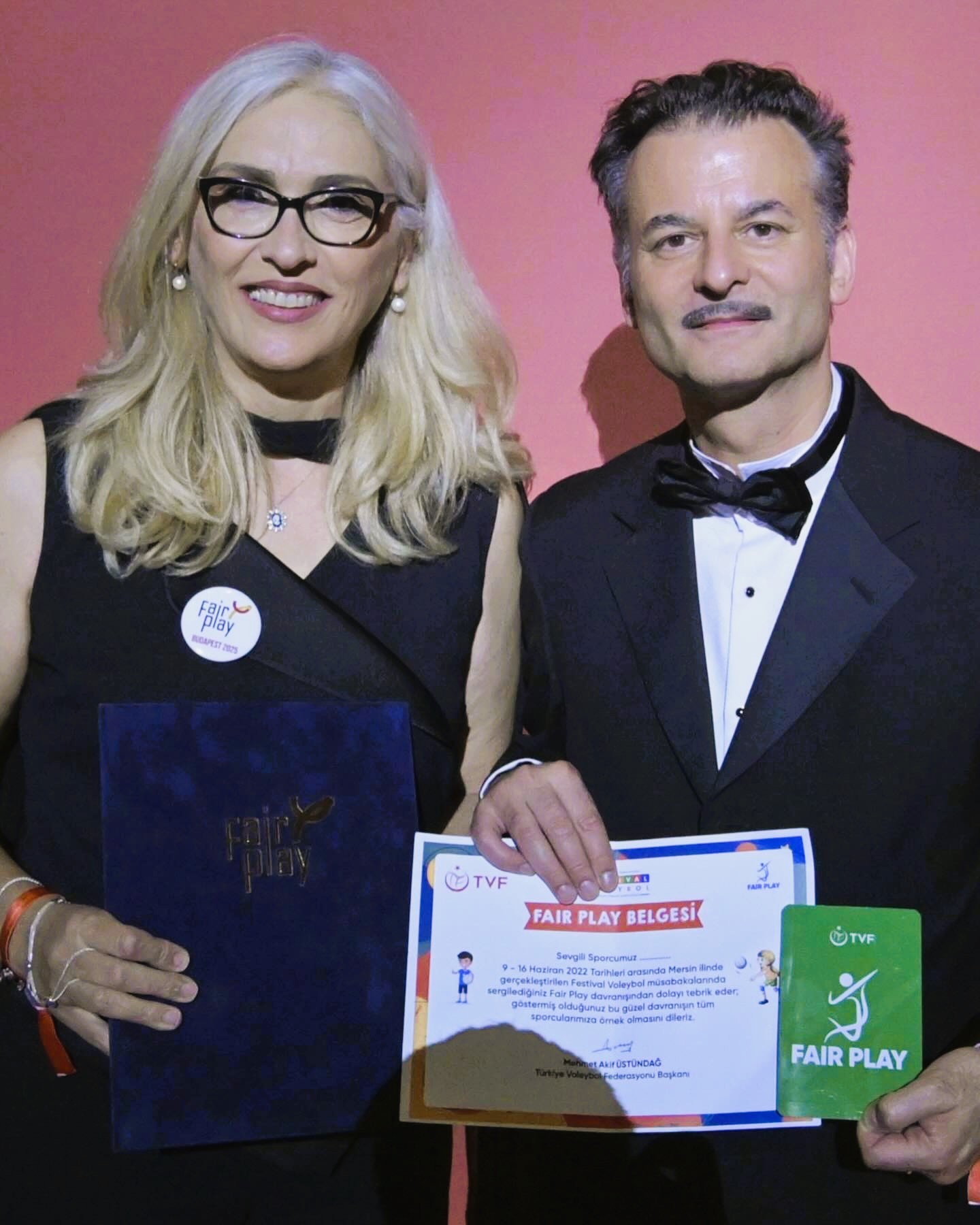 Türkiye Voleybol Federasyonu’na Şeref Diploması