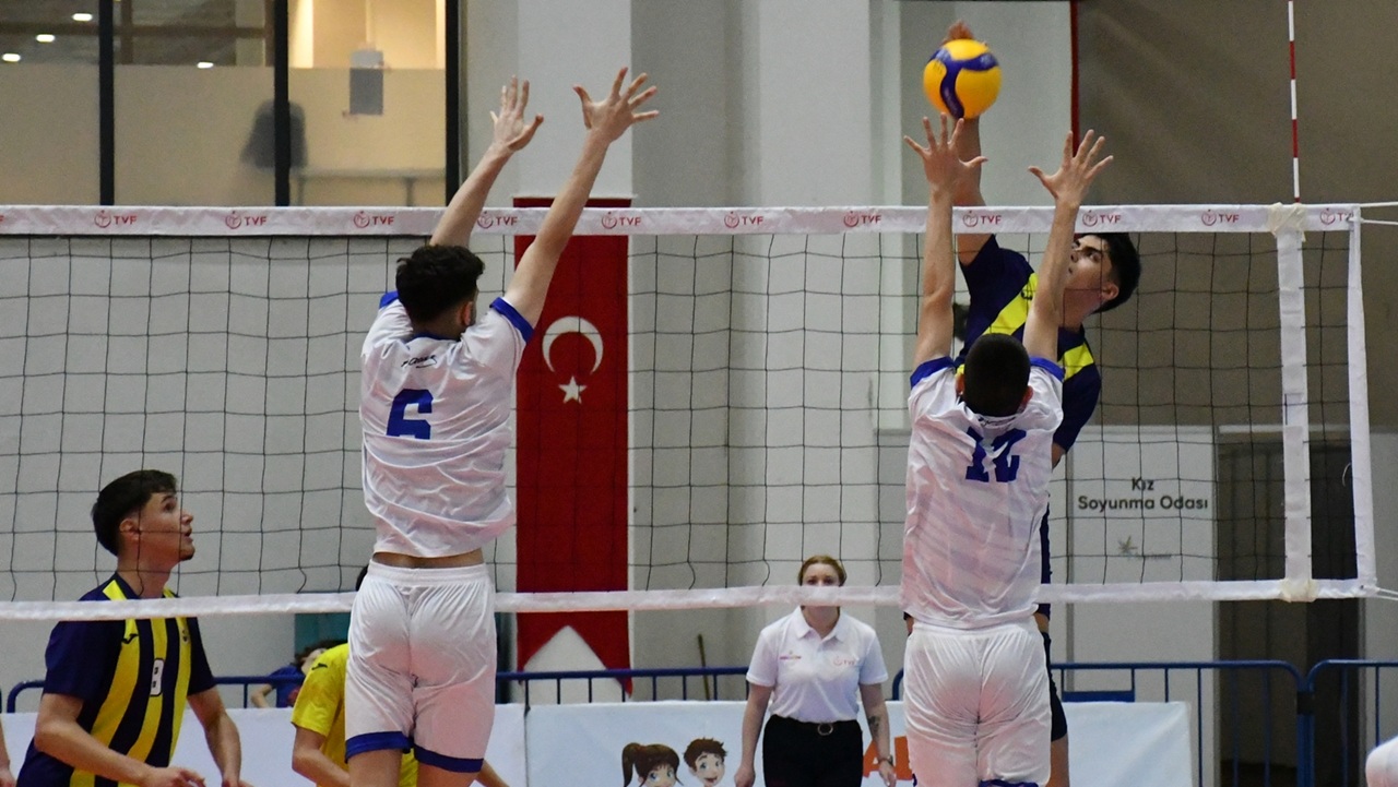 Festival Voleybol Küçük Erkekler'de Çeyrek Finalistler Belli Oldu