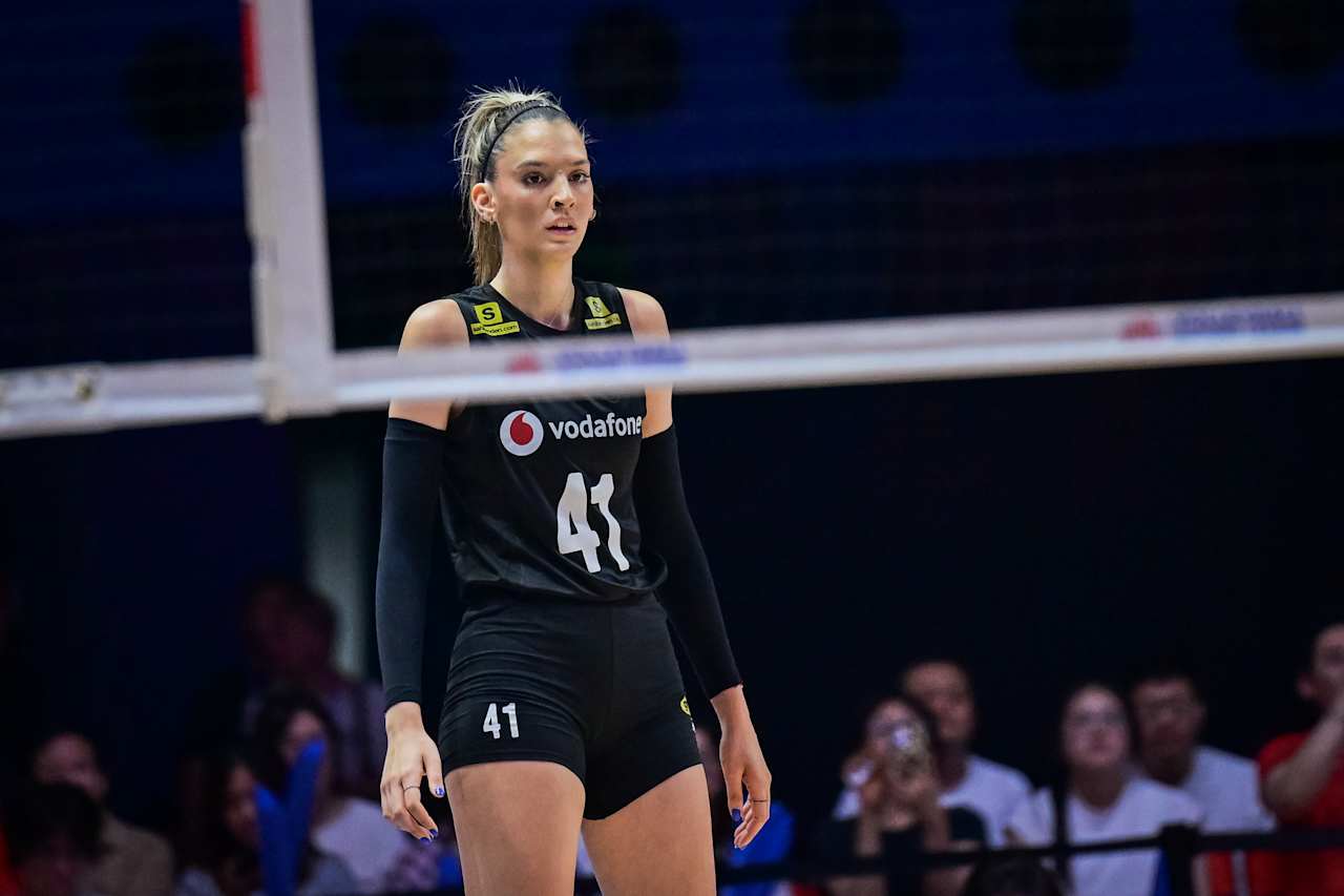 Nefes kesen maçta Filenin Sultanları Çin'i 3-2 yendi