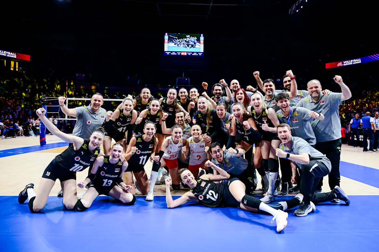 Filenin Sultanları dörtte dört yaptı, Aleksiya VNL'in en skorer oyuncusu oldu