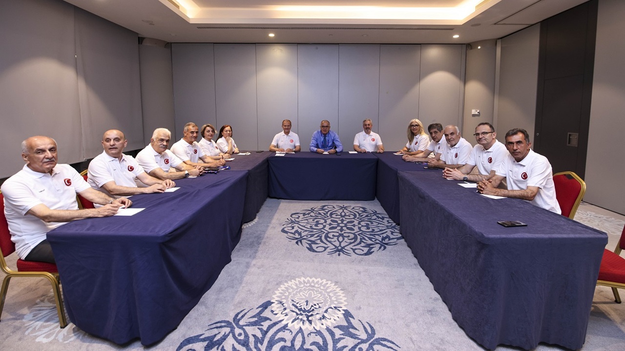 MHGK İstanbul'da Toplandı, Dünya Fair Play Ödülü Başkan Üstündağ'a teslim edildi