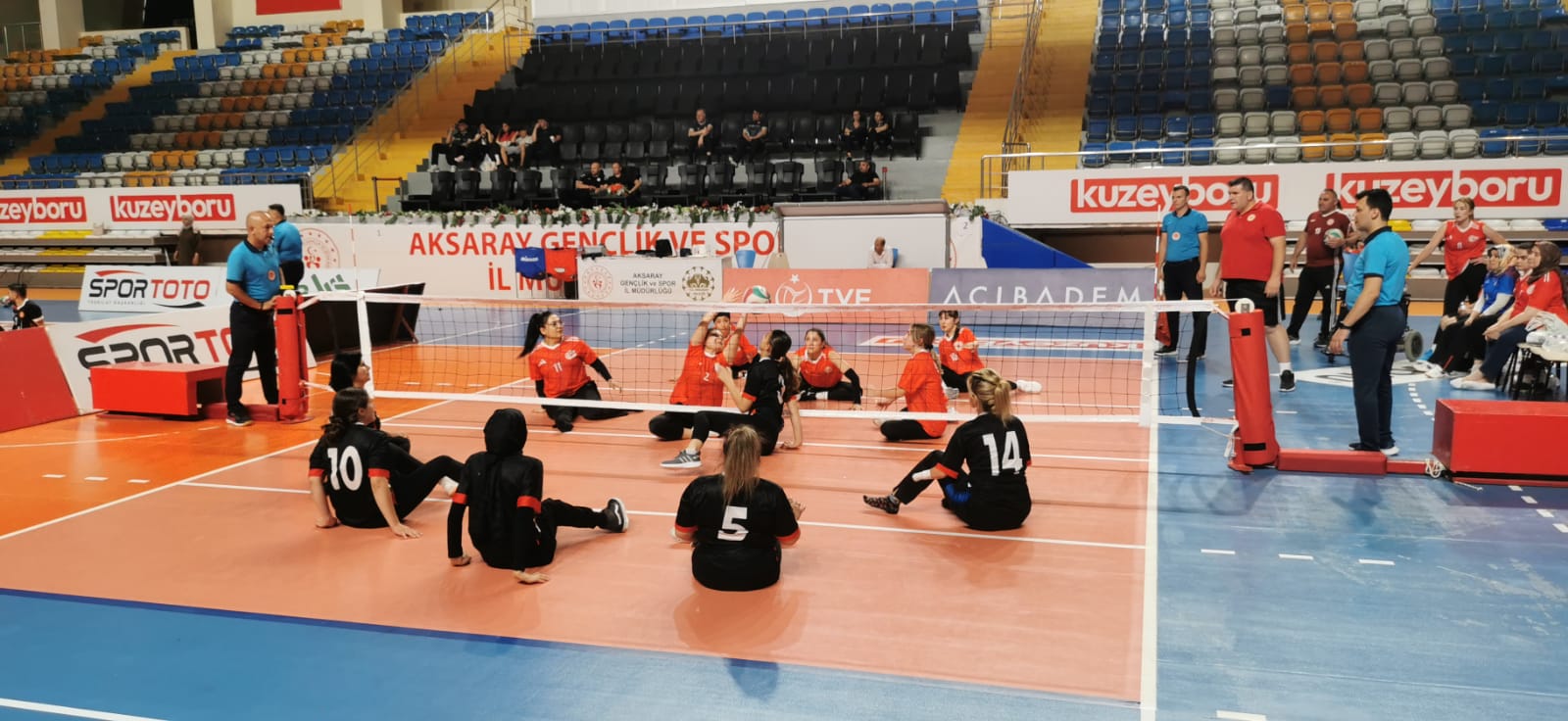 Oturarak Voleybol'da Erkeklerde 1.Lig, Kadınlarda Türkiye Şampiyonası başladı
