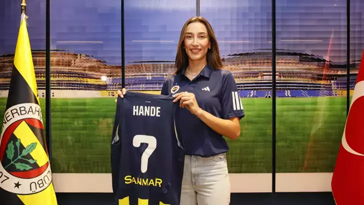 Fenerbahçe'den Hande Baladın ve Helin Kayıkçı'ya imza!