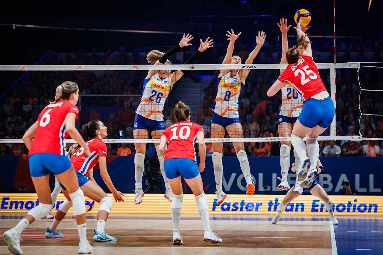 Hollanda Çekya'yı yendi, Almanya sevindi