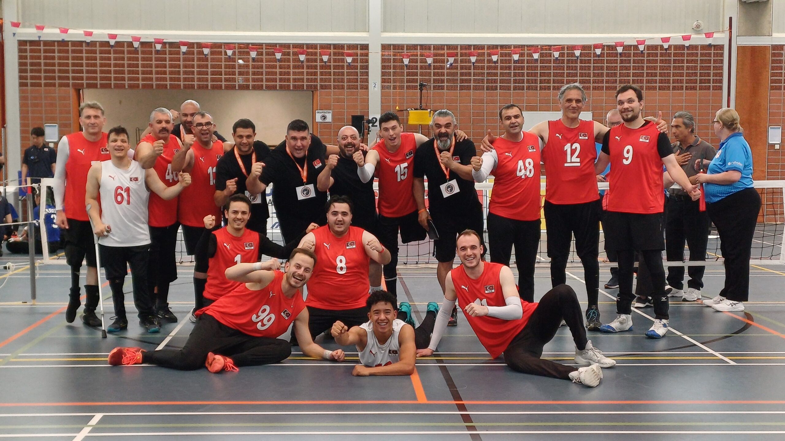 Dutch Turnuvasında finaldeyiz!