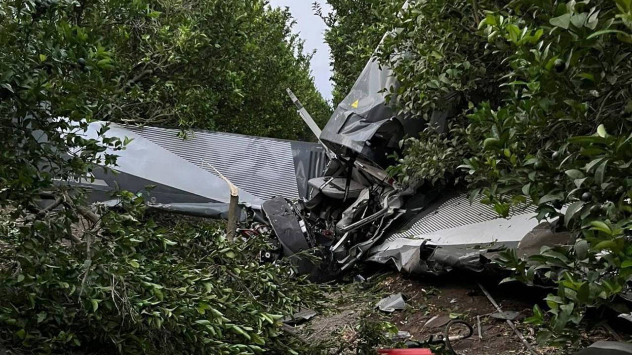 Adana'da eğitim uçağı düştü pilot ve yolcu ağır yaralı