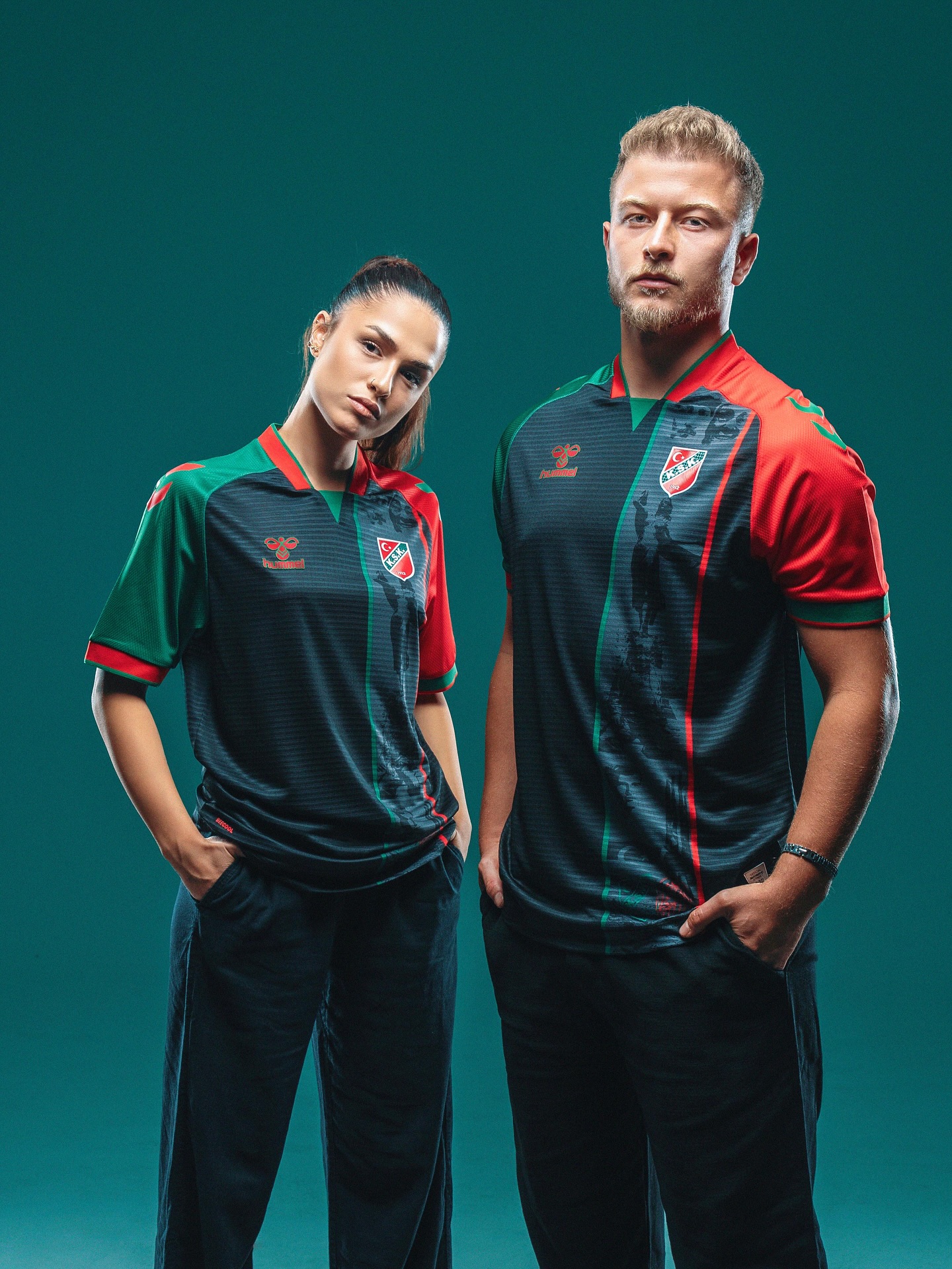 Karşıyaka'dan yeni sezona anlamlı forma