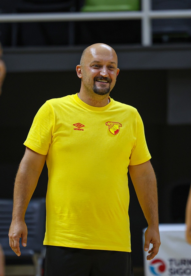 İzmir’in Gücünü Türk Voleybolu’na Göstereceğiz
