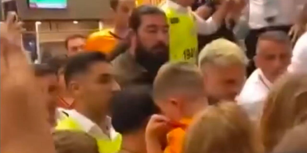 Icardi taraftara kafa attı! İşte o görüntüler