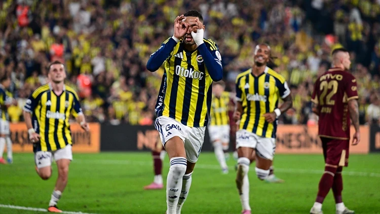 Fenerbahçe, 10 kişi kalan Trabzonspor’u tek golle geçti