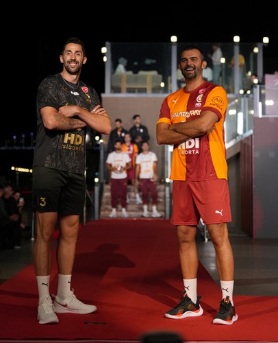 Galatasaray Adası’nda görkemli forma tanıtımı gecesi