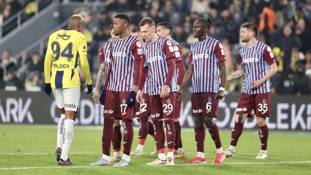 Fenerbahçe-Trabzonspor maçının saati öne çekildi