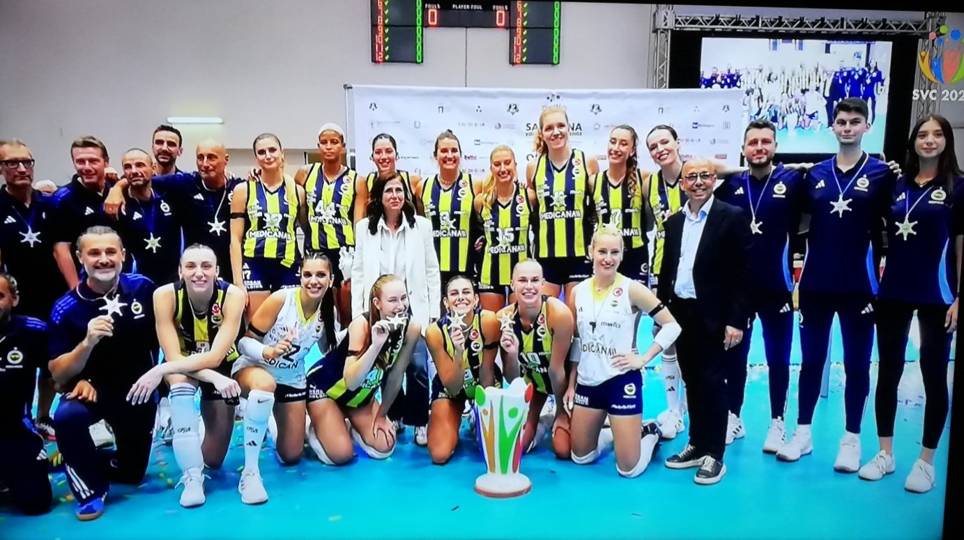 Sardegna Voleybol Turnuvası'nda şampiyon Fenerbahçe Medicana