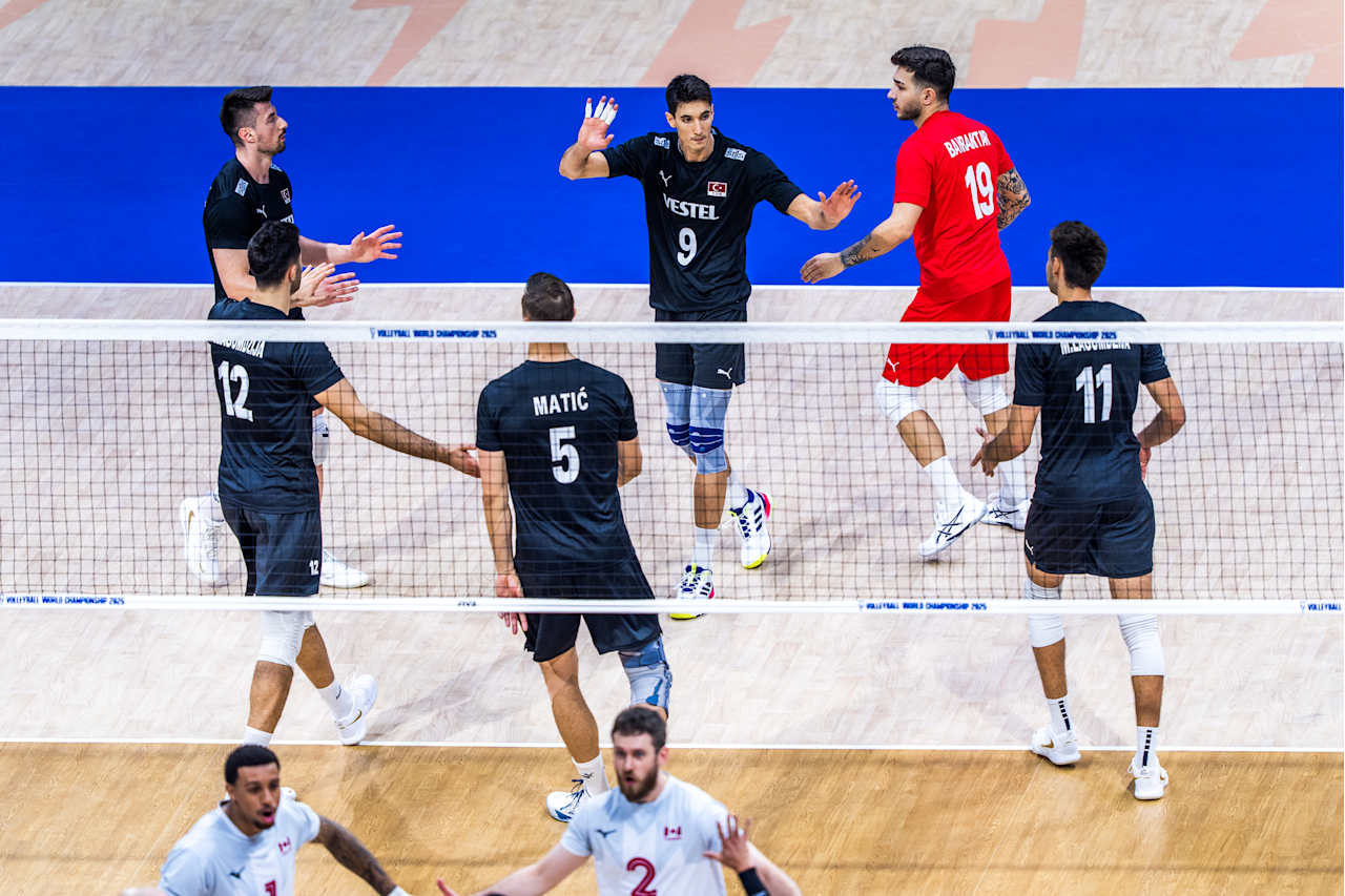 Türkiye Kanada'yı 3-0 yendi namağlup üst tura yükseldi