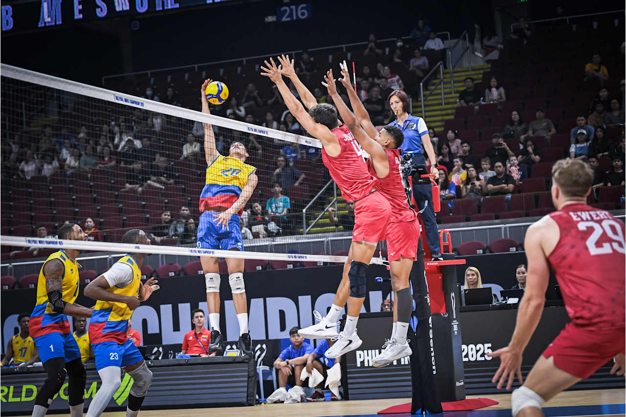 Kanada ve ABD Dünya Voleybol Şampiyonasına galibiyetle başladı