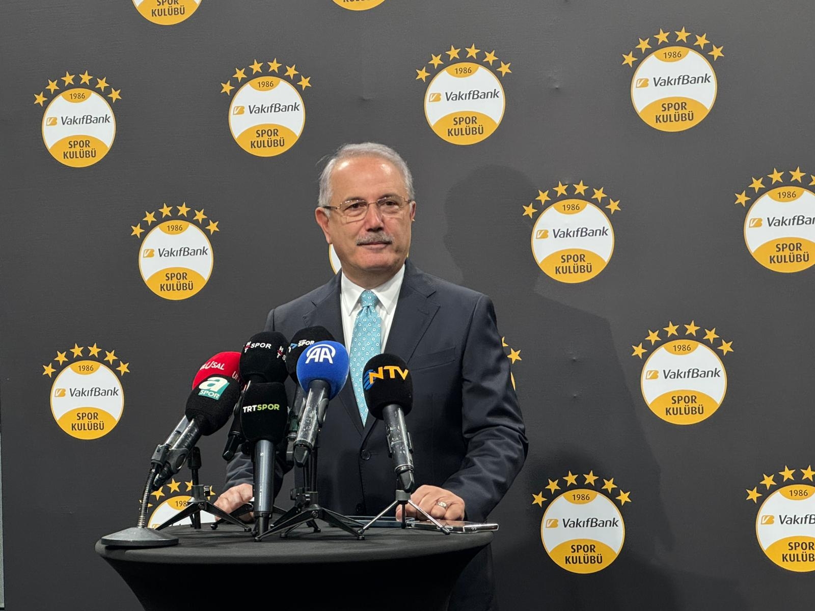 VakıfBank, 4 Kupa Hedefi ile Sezonu Açtı