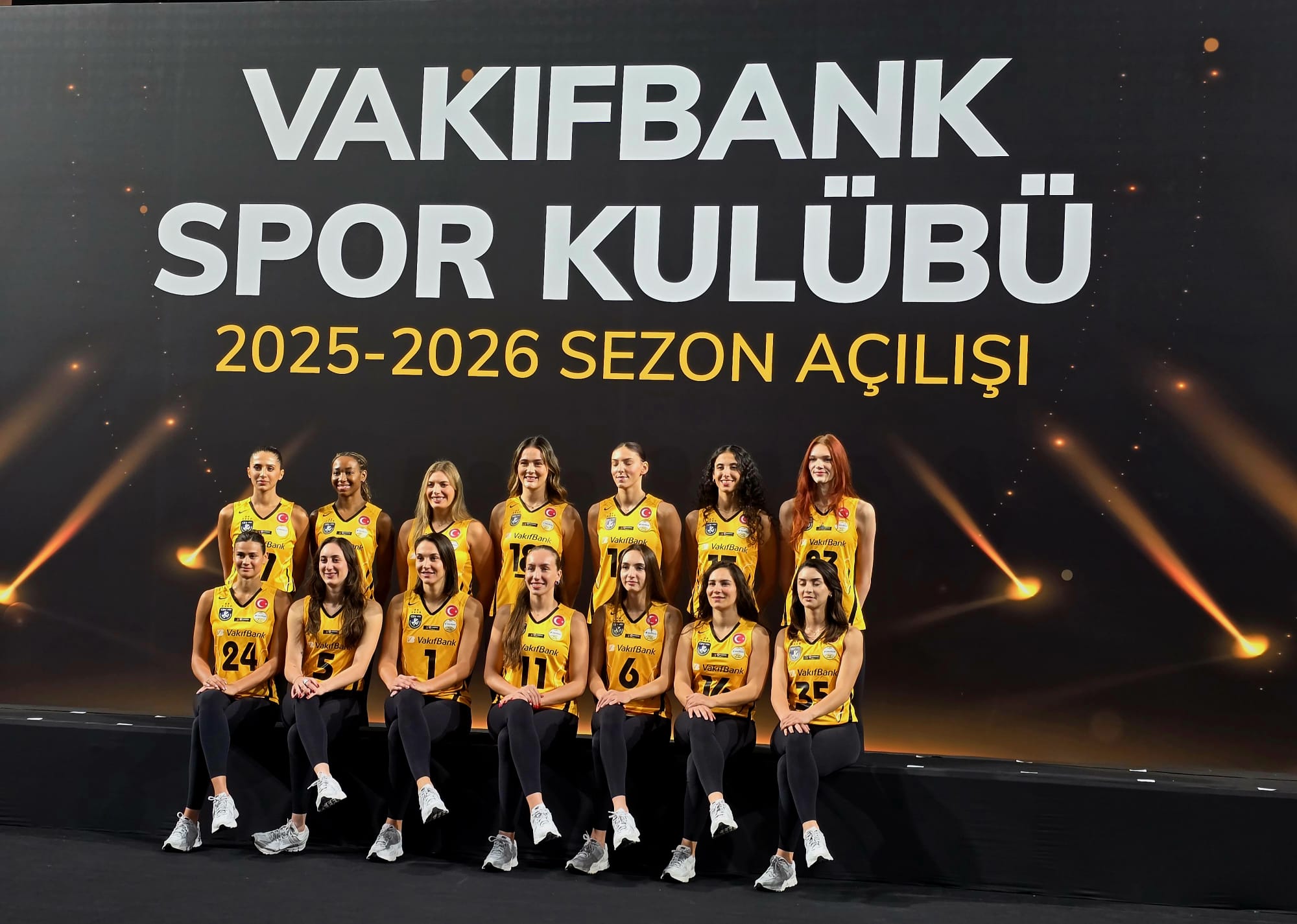 VakıfBank, 4 Kupa Hedefi ile Sezonu Açtı