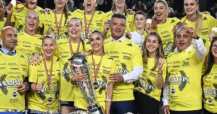 Sadettin Saran'a 17 günde 2. Kupa Voleyboldan
