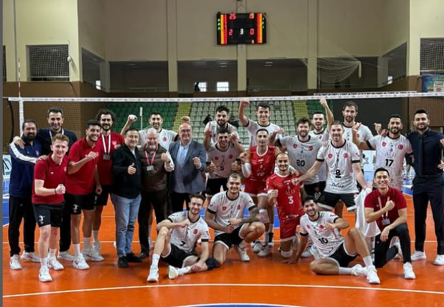 Alanya Belediyespor deplasmanda Gebze'yi set vermeden yendi