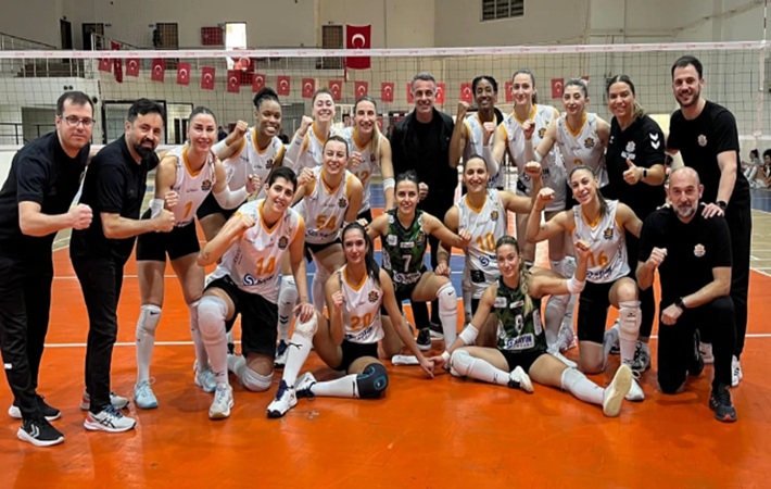 Sakarya Voleybol dokuzuncu galibiyetini aldı