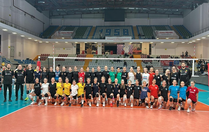 Altyapı Kız Milli Takımı Sporcu Taramaları Bursa'da Yapıldı