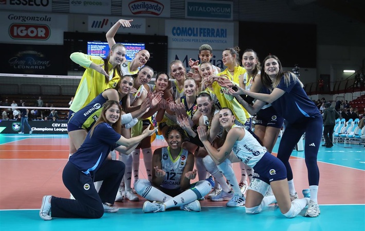 Fenerbahçe Medicana İtalya'da Novara'ya Set Vermedi ikide iki yaptı