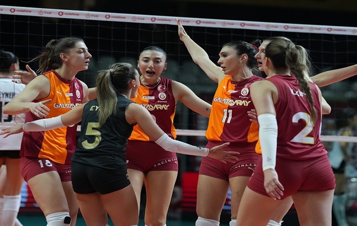 Galatasaray derbide Beşiktaş'ı set vermeden yendi