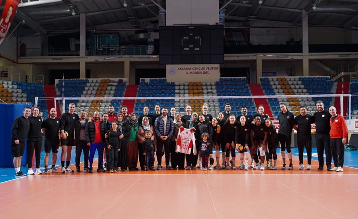 Şalvarlı Sultanlar THY'yi Aksaray'da ziyaret etti