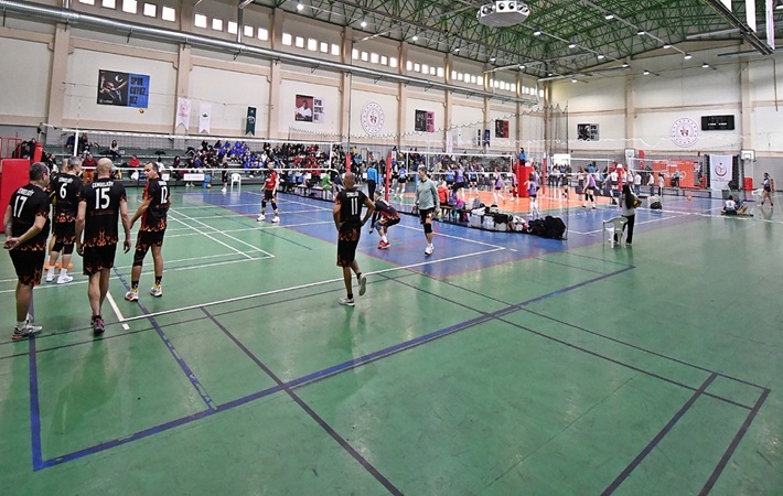 TVF Veteranlar Turnuvası'nın İkinci Ayağı Bursa'da Başladı