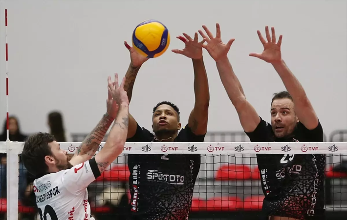 İstanbul Gençlik Spor Alanya Belediyespor'u 2-0 geriden gelip yendi