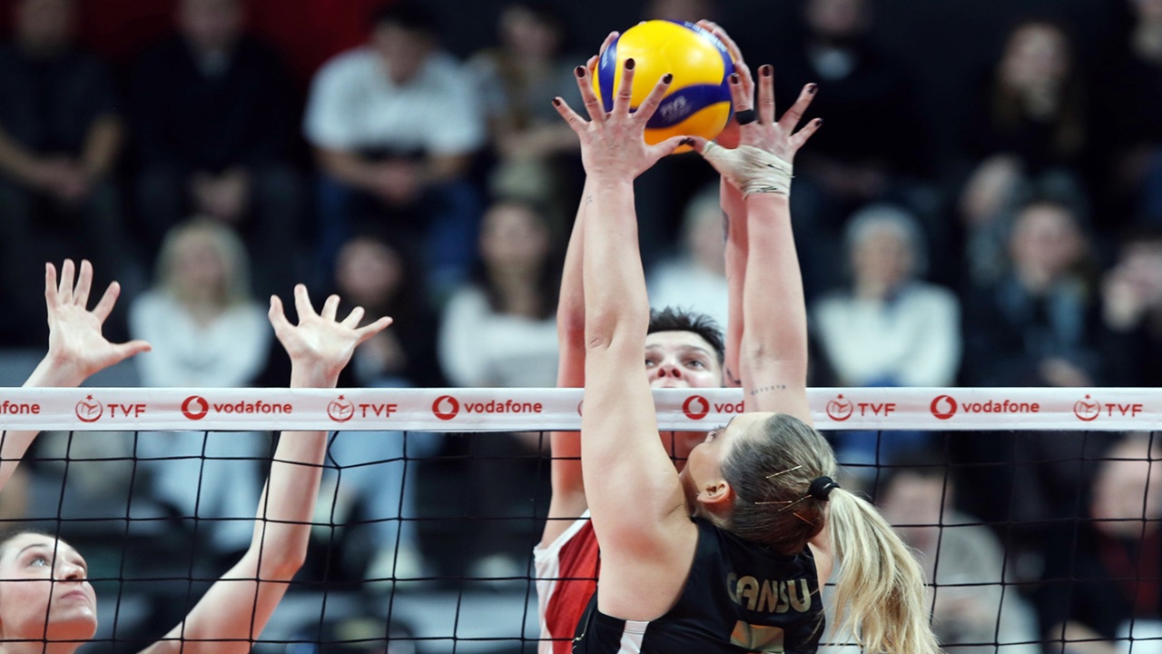 Sultanlar Ligi'nde Play-Off 1-4 Etabı VakıfBank - Fenerbahçe Finali ile Sonuçlandı