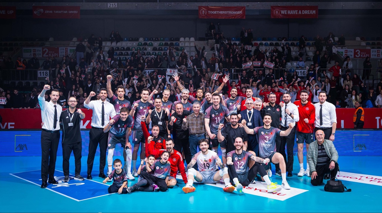 Ziraat Bankkart final serisinin ilk maçında Galatasaray'ı 3-1 yendi