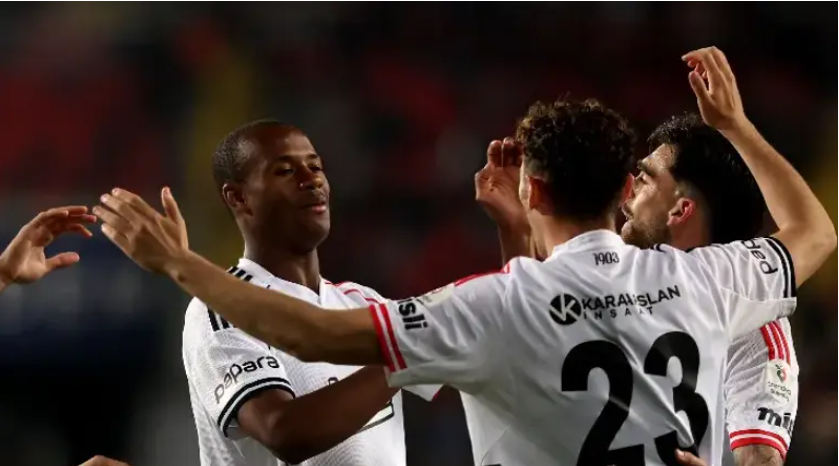 Beşiktaş Gaziantep deplasmanında 2 golle kazandı