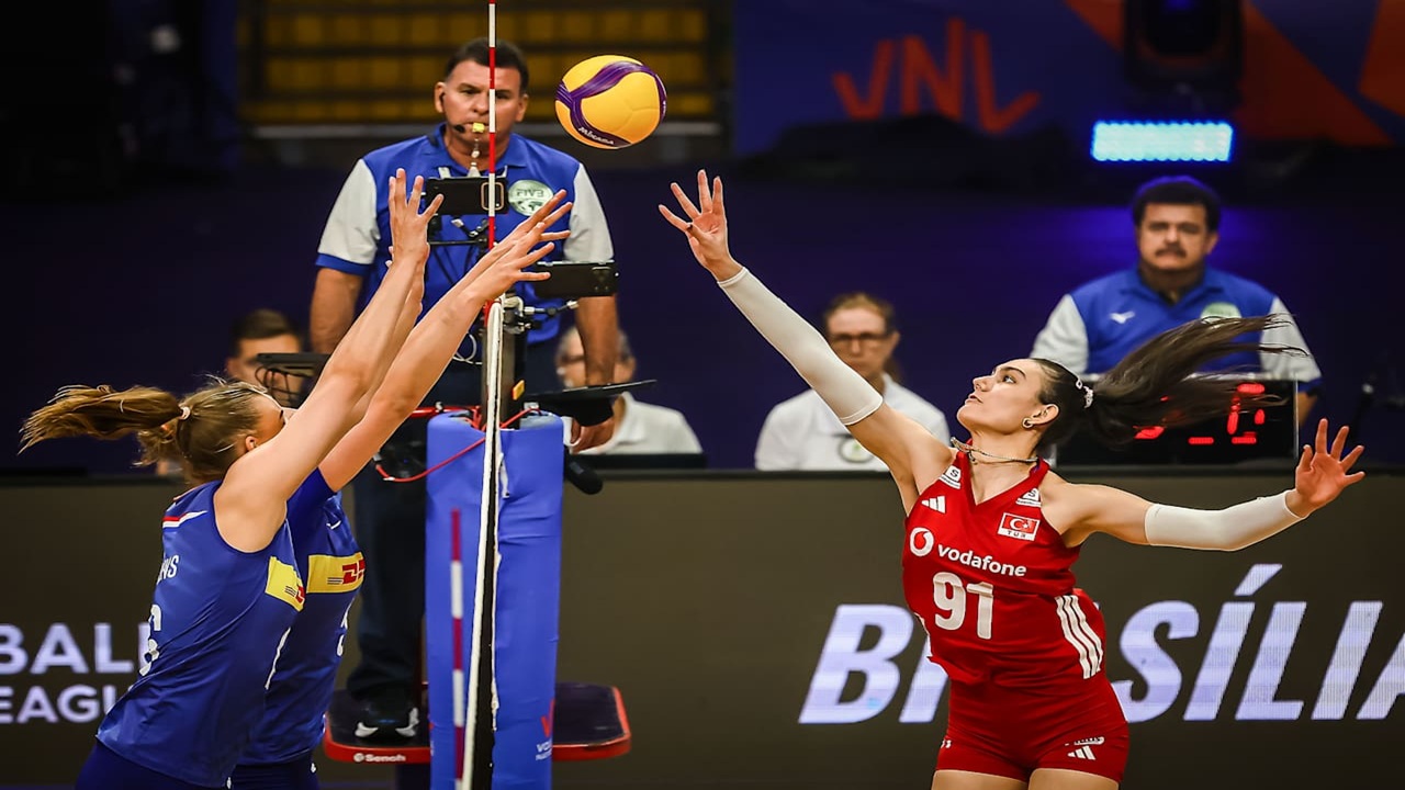 Filenin Sultanları VNL'de ikinci maçta Hollanda'ya 3-0 Yenildi