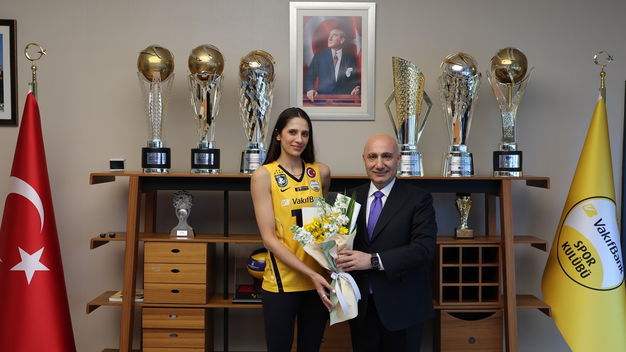 VakıfBank Derya Cebecioğlu ile vedalaştı