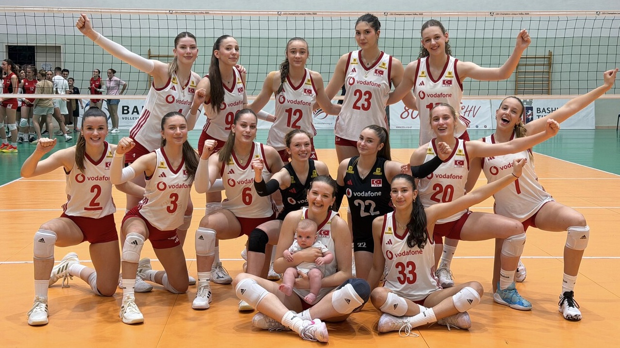 U18 Kadın Milli Voleybol Takımı Avrupa Şampiyonası İçin Sahada