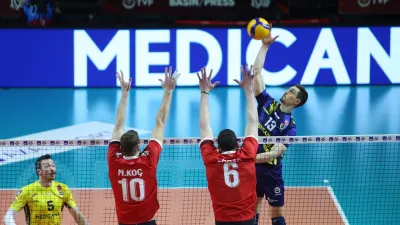 Fenerbahçe 5. sette Spor Toto'yu geçerek yarı finale yükseldi