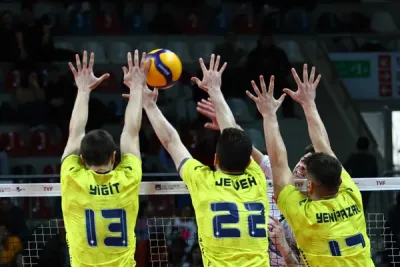 Fenerbahçe Parolapara Ziraat Bankkart'ı evinde yendi