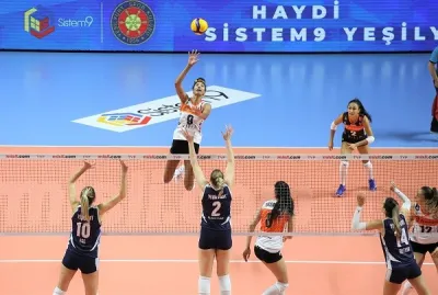 Erteleme maçında Eczacıbaşı Yeşilyurt'a set vermedi