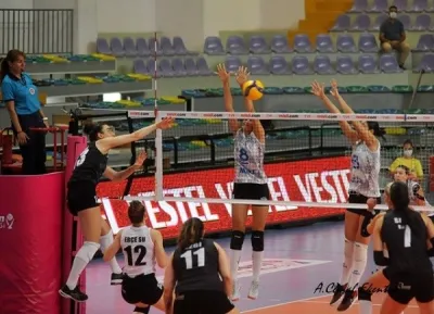 Nilüfer Belediyespor liderliği sevdi