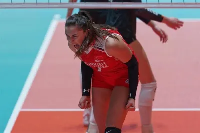 Sultanlar Yarı Final Biletini Söke Söke Aldı