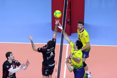 Fenerbahçe, Cannes'i set vermeden yendi